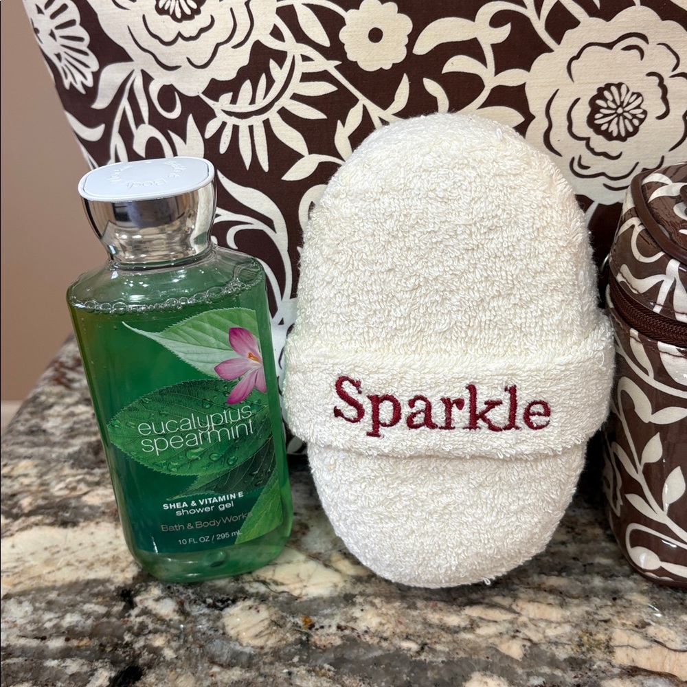 NWT Bath&Body 4 PC Set - Picture 3 of 9